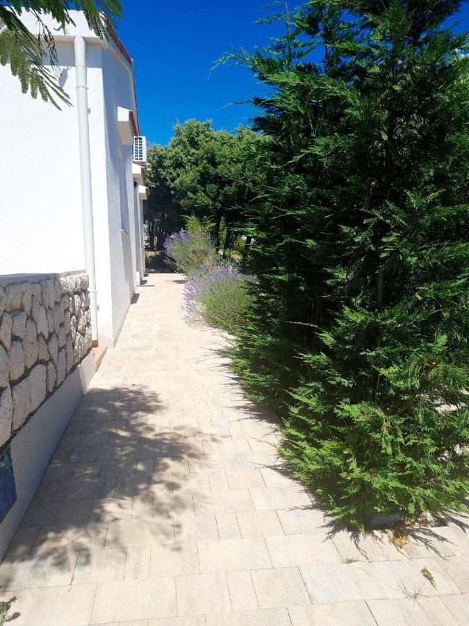 Вилла Lavender House Мандре Экстерьер фото